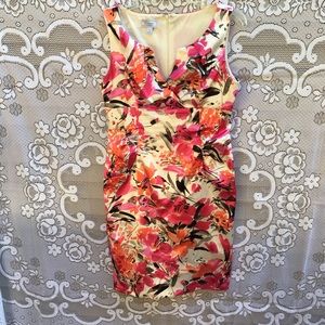 EUC Collection Dressbarn v neck floral dress petite